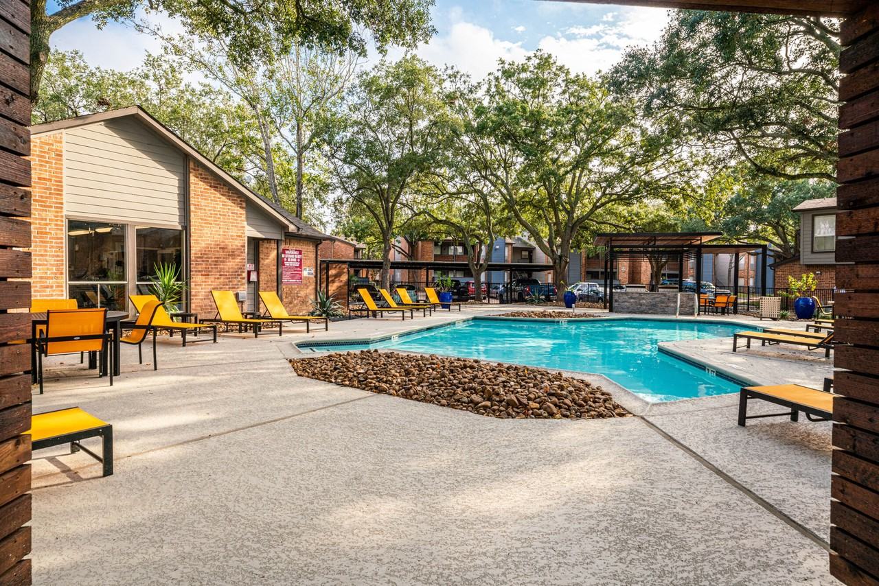 The Edge at Clear Lake - Photo 7 of 98