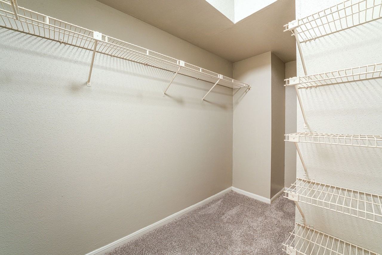 The Madison on the Lake - Photo 5 of 68