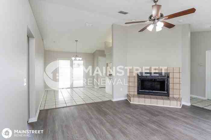 7705 Clouser Ct - Photo 3 of 16