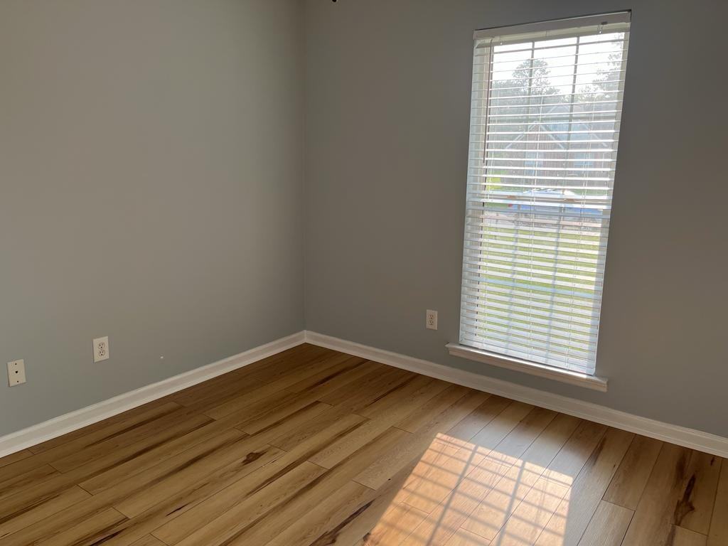 1882 Heathers Way #NA - Photo 2 of 15