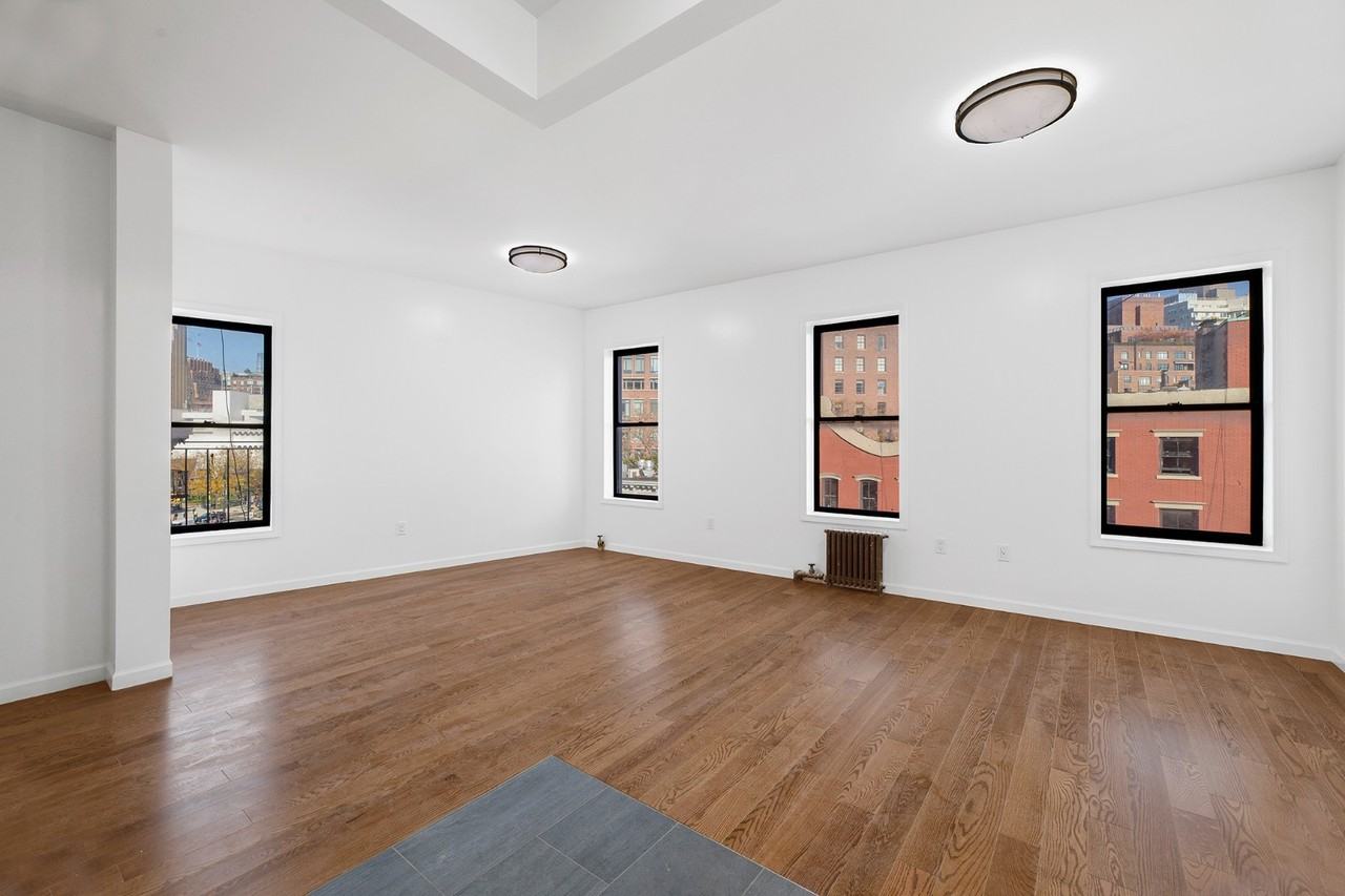 55 Greenwich Ave #1-2 - Photo 2 of 6