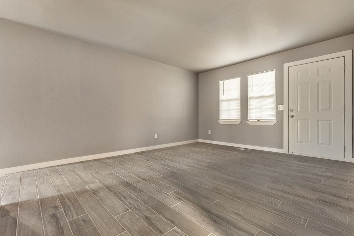 13817 Everest Avenue #1 - Photo 3 of 14