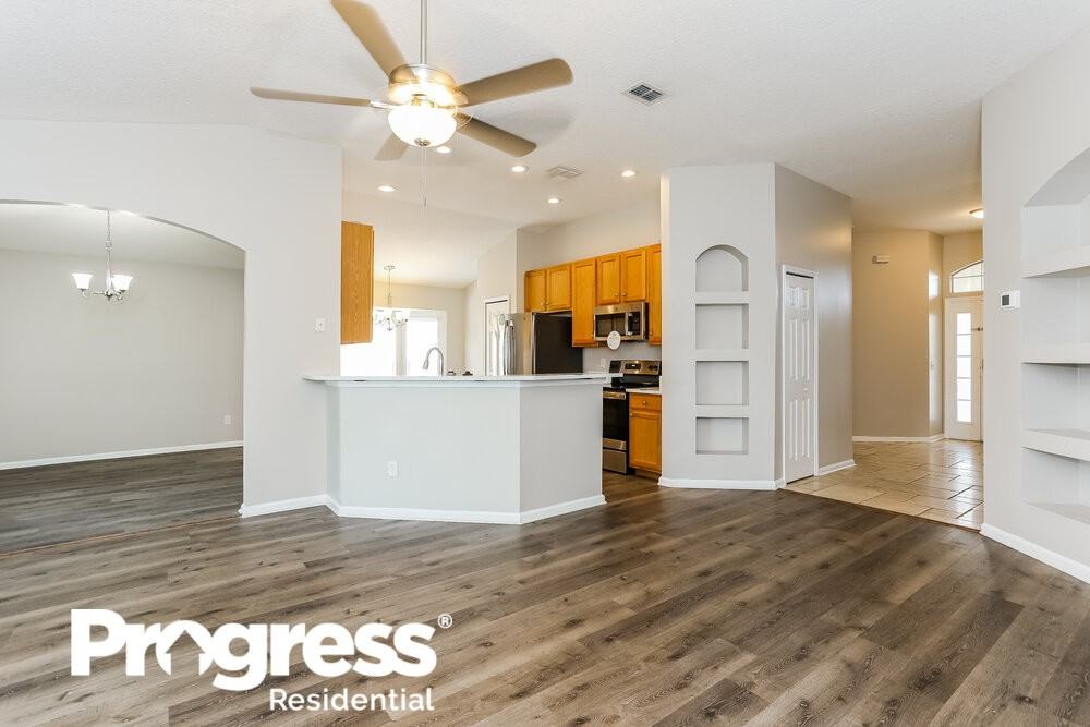 6477 Winding Greens Dr - Photo 3 of 18