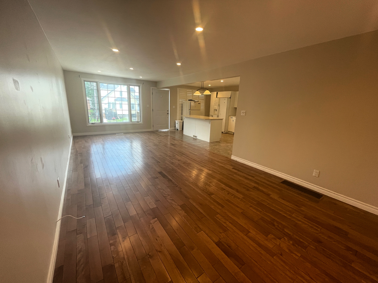 276 Tamarack St - Photo 2 of 10