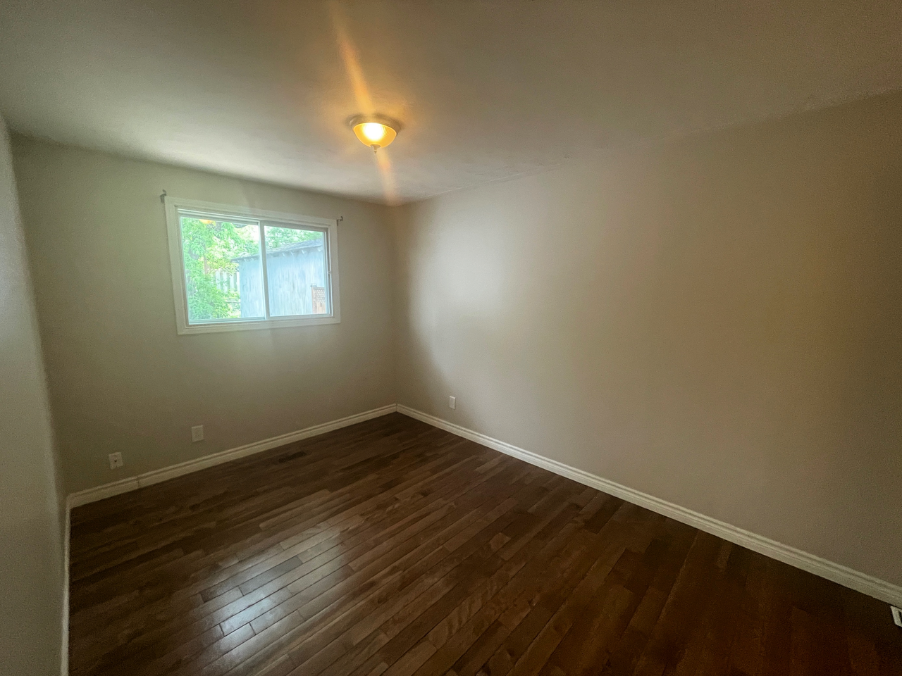 276 Tamarack St - Photo 3 of 10