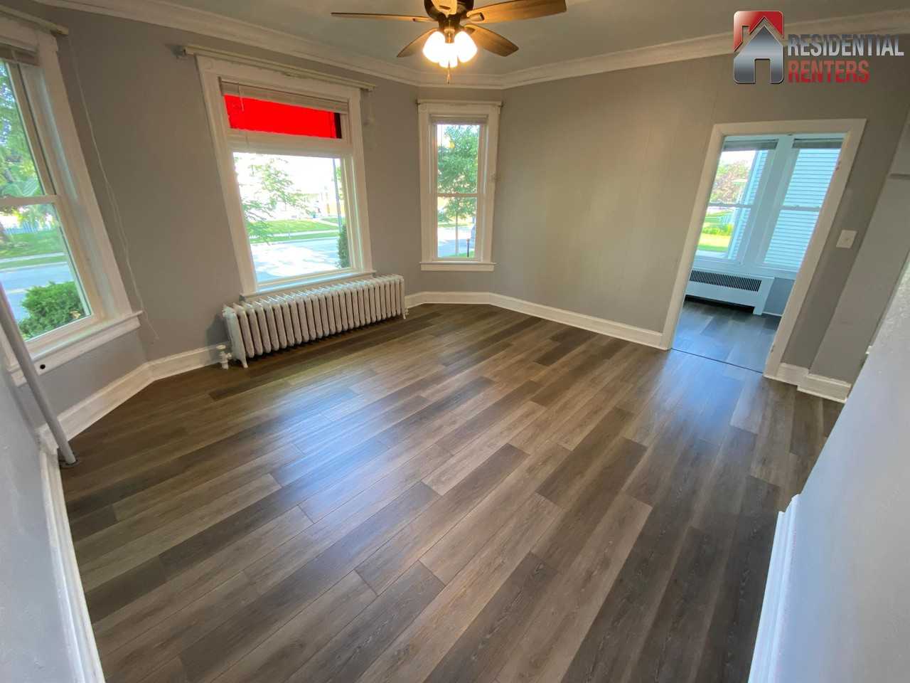 737 N Wisconsin St - Photo 2 of 50