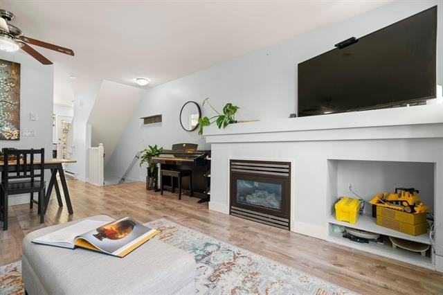 1561 Booth Avenue #10 - Photo 5 of 23