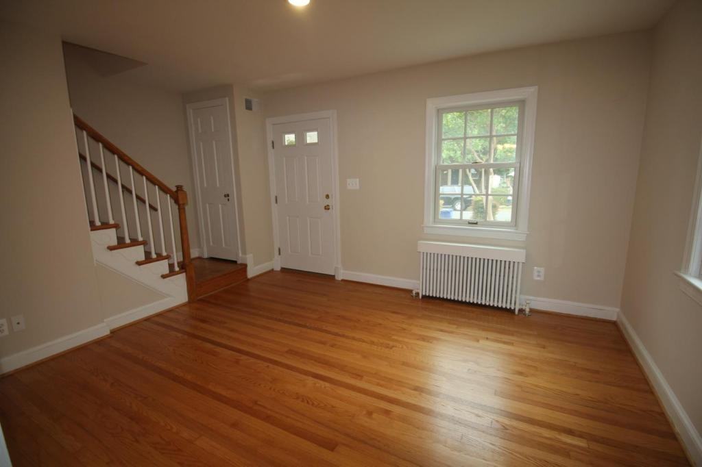 712 N Oakland St - Photo 2 of 26