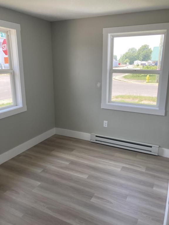 119 S Middle St - Photo 2 of 14