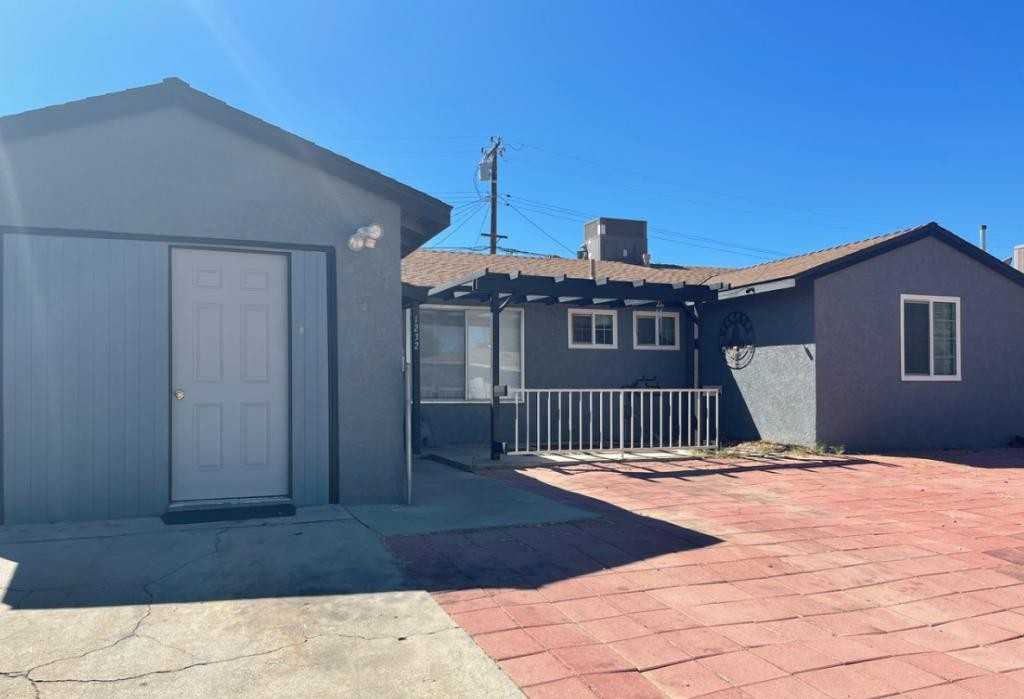 1232 W Avenue H14 - Photo 2 of 11