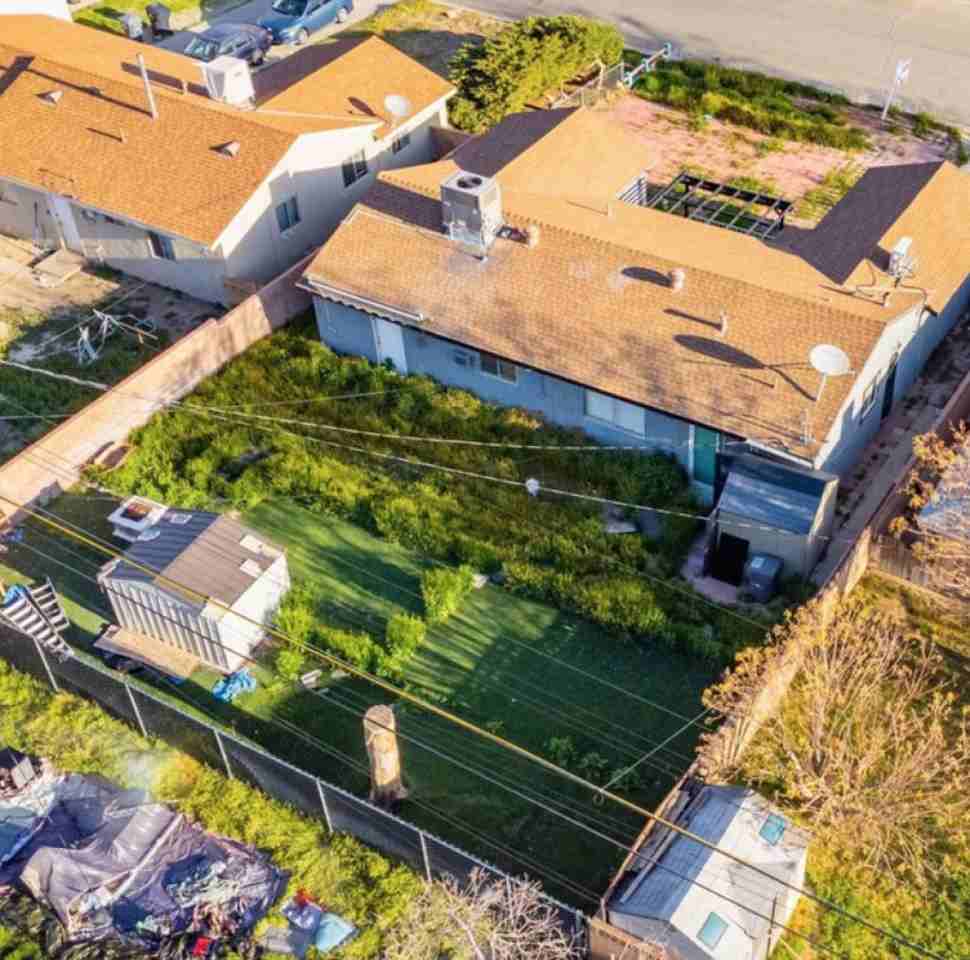 1232 W Avenue H14 - Photo 3 of 11