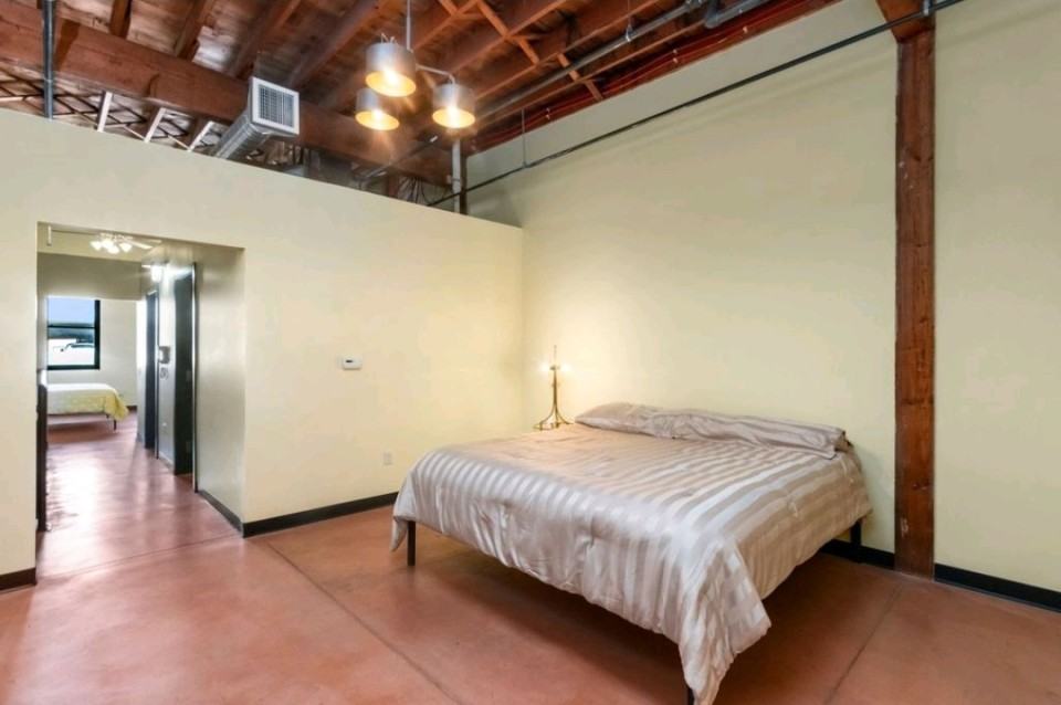 2702 Montana Ave #303 - Photo 4 of 6