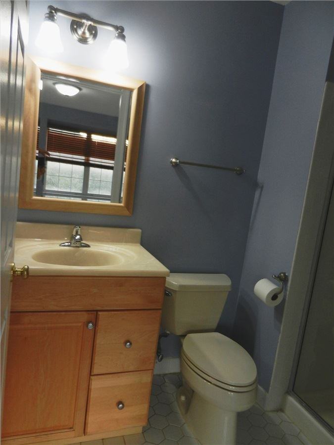 2073 Drake Ct - Photo 2 of 2