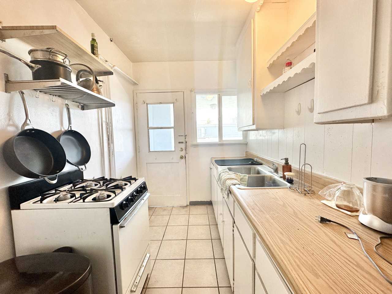 3616 1/2 Highland Ave #U - Photo 3 of 10