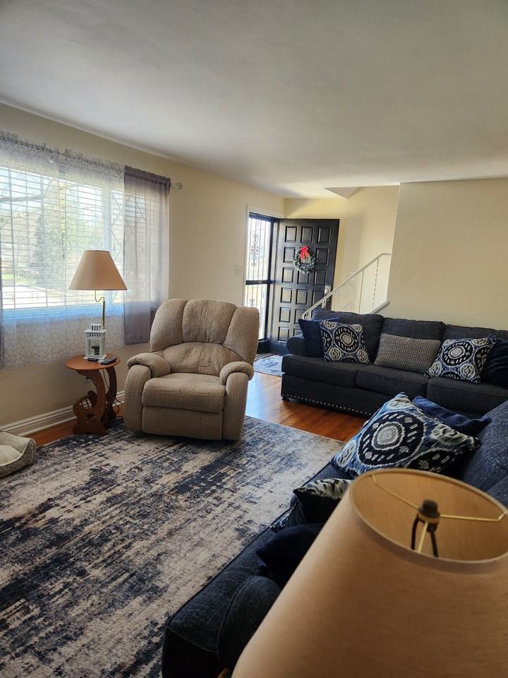 1132 Sarah St #NA - Photo 3 of 34