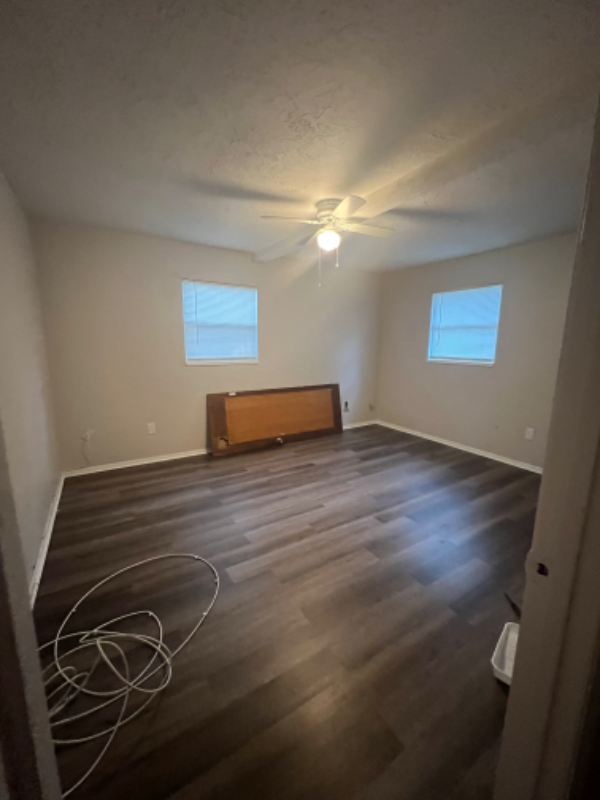 517 8th Ave Ne - Photo 2 of 9