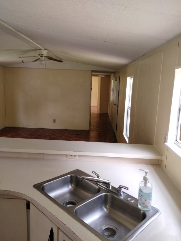 117 Se Laurence Ct - Photo 3 of 17