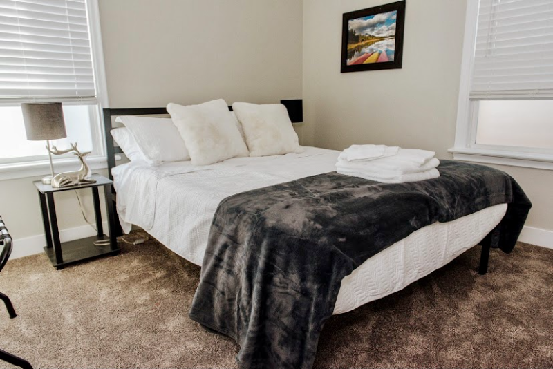 37 West Robert Avenue - Photo 2 of 11