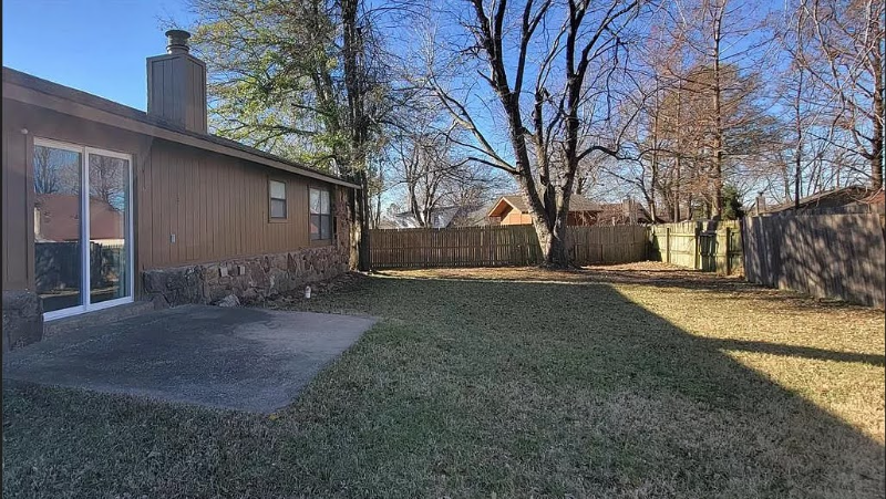 14821 E 34th St - Photo 3 of 26