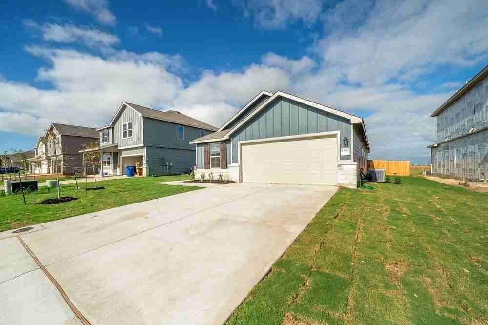 1393 Kelly River St - Photo 2 of 26