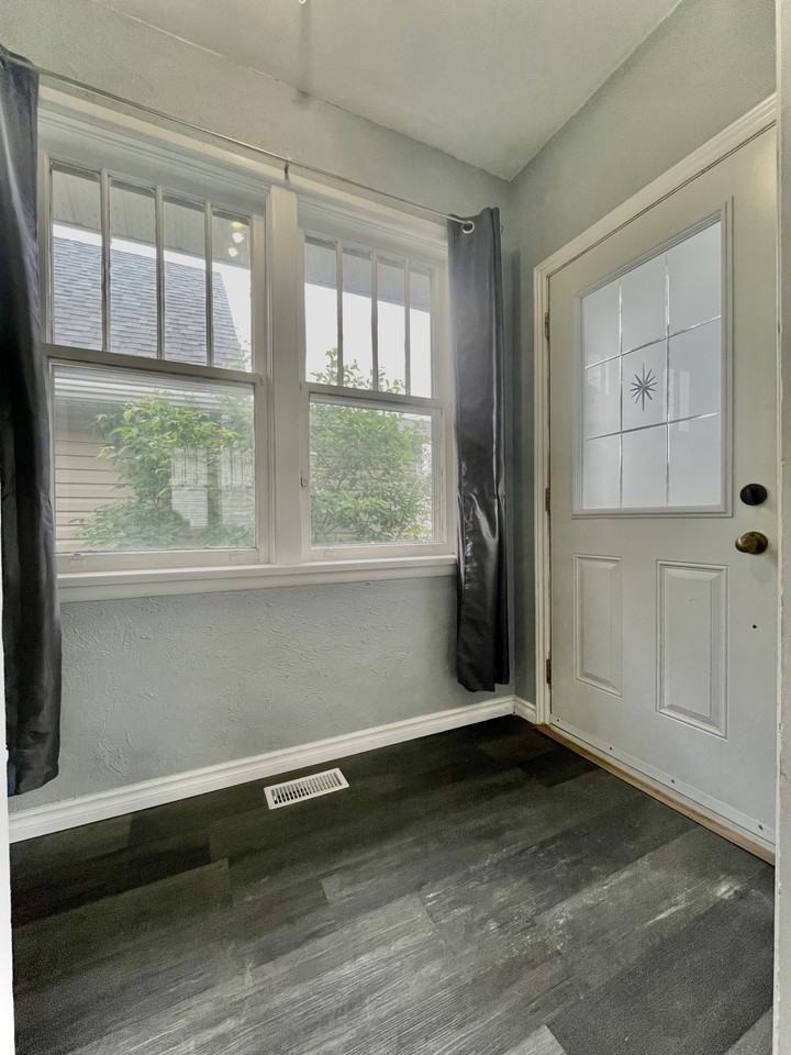 136 Floral Ave, Timmins, ON P4N 4H7 2 Bedroom House for 1,850/month Zumper