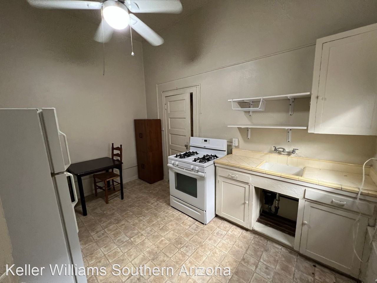 436 E. 6th St. - Photo 3 of 4