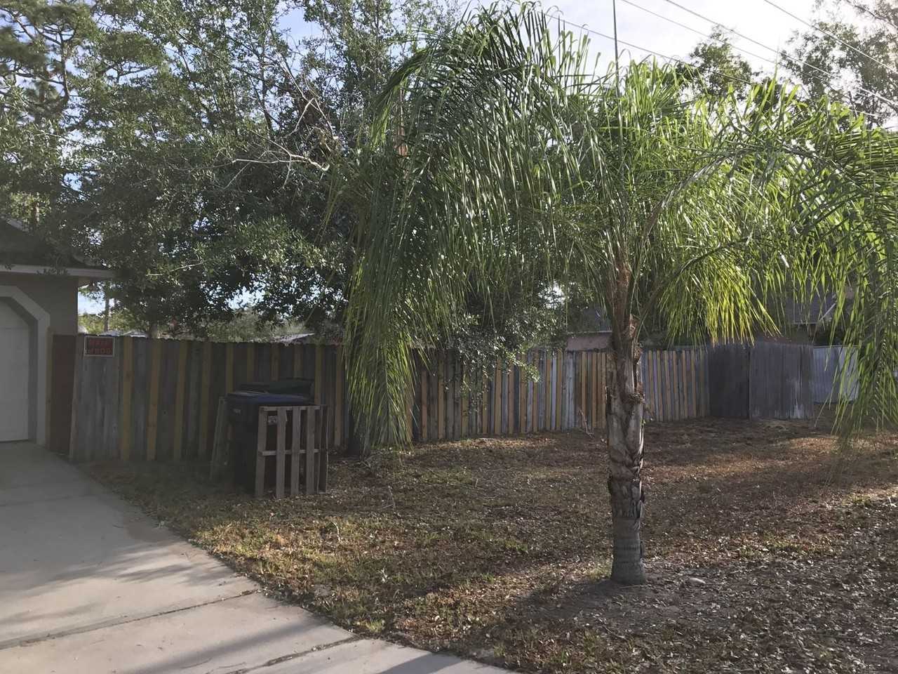 18545 1st Ave - Photo 2 of 29