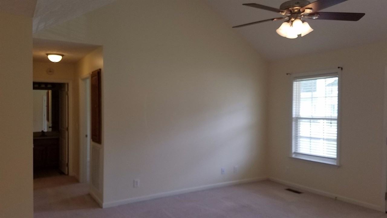 479 Indian Springs Cir - Photo 3 of 22