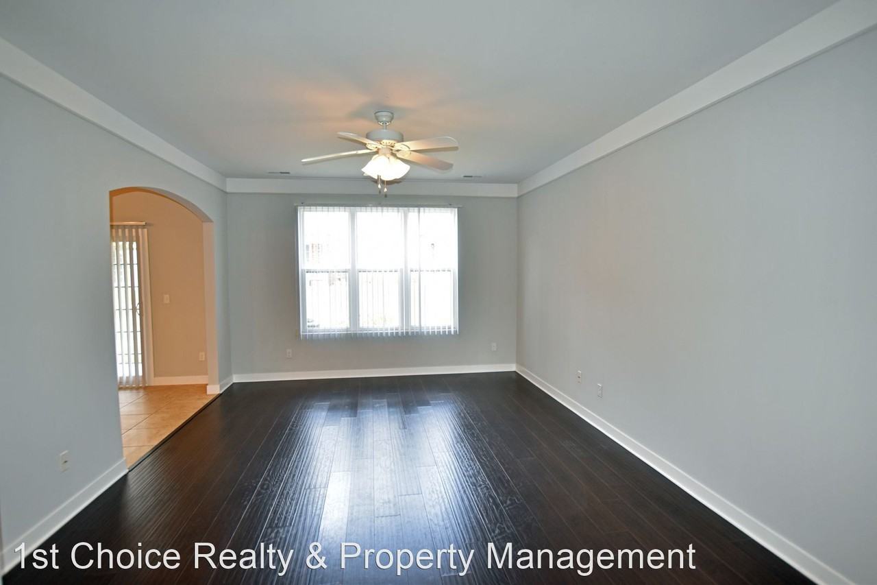 6311 Windemere Ln - Photo 3 of 38