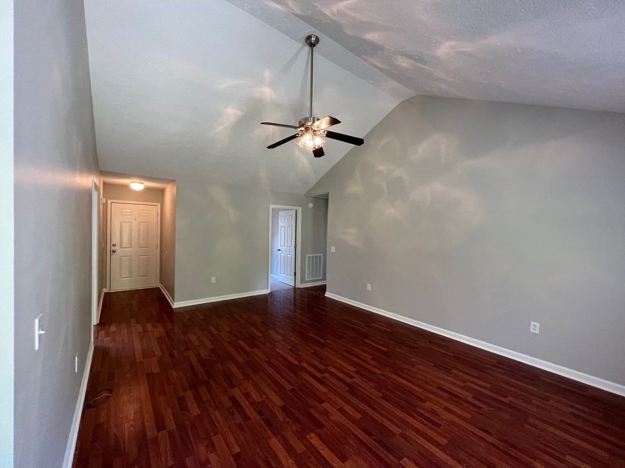 742 Eaglesham Dr - Photo 2 of 20