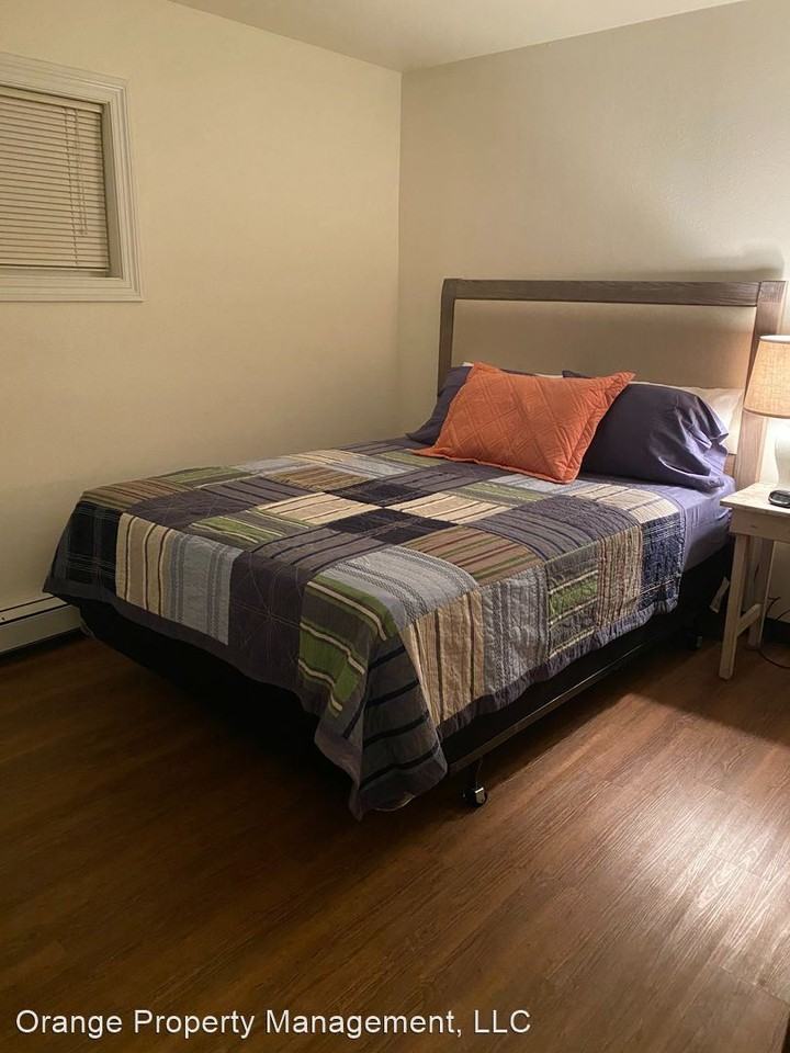 142 6th Ave N - Photo 2 of 10