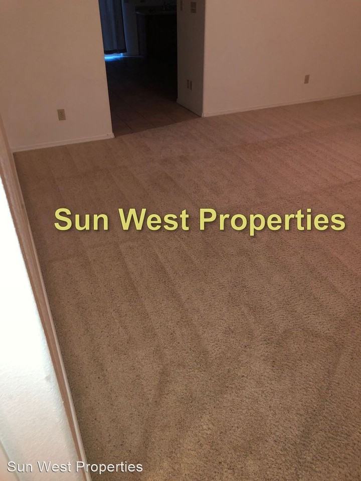 549 E Zia St - Photo 2 of 21