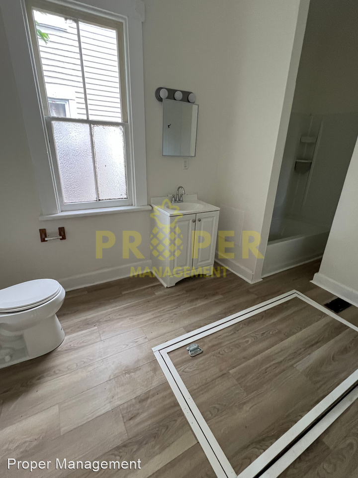 135 Milton St - Photo 2 of 9