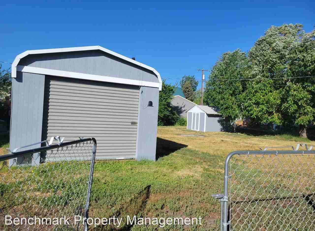 206 W Front St - Photo 3 of 14