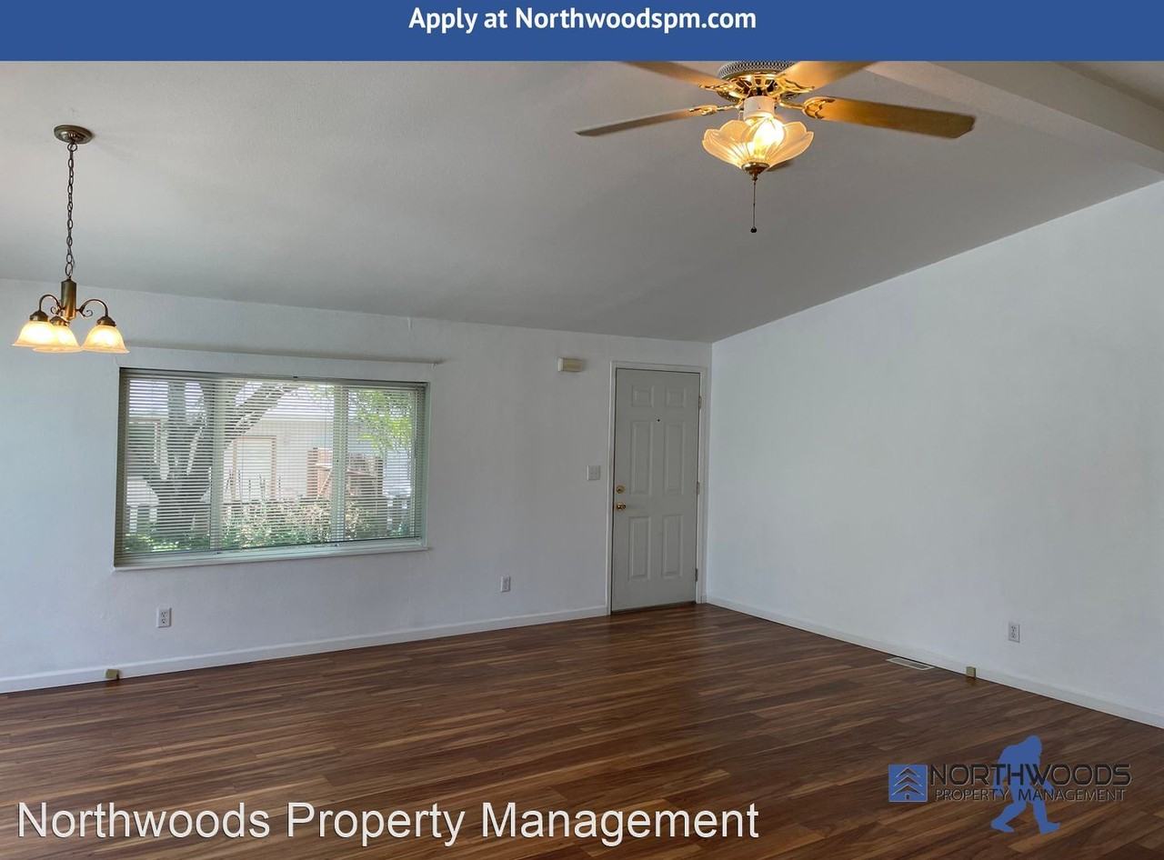 110 Osprey Dr - Photo 3 of 18