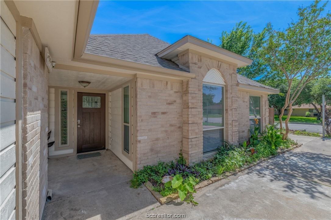 3900 Sierra Ct - Photo 3 of 25