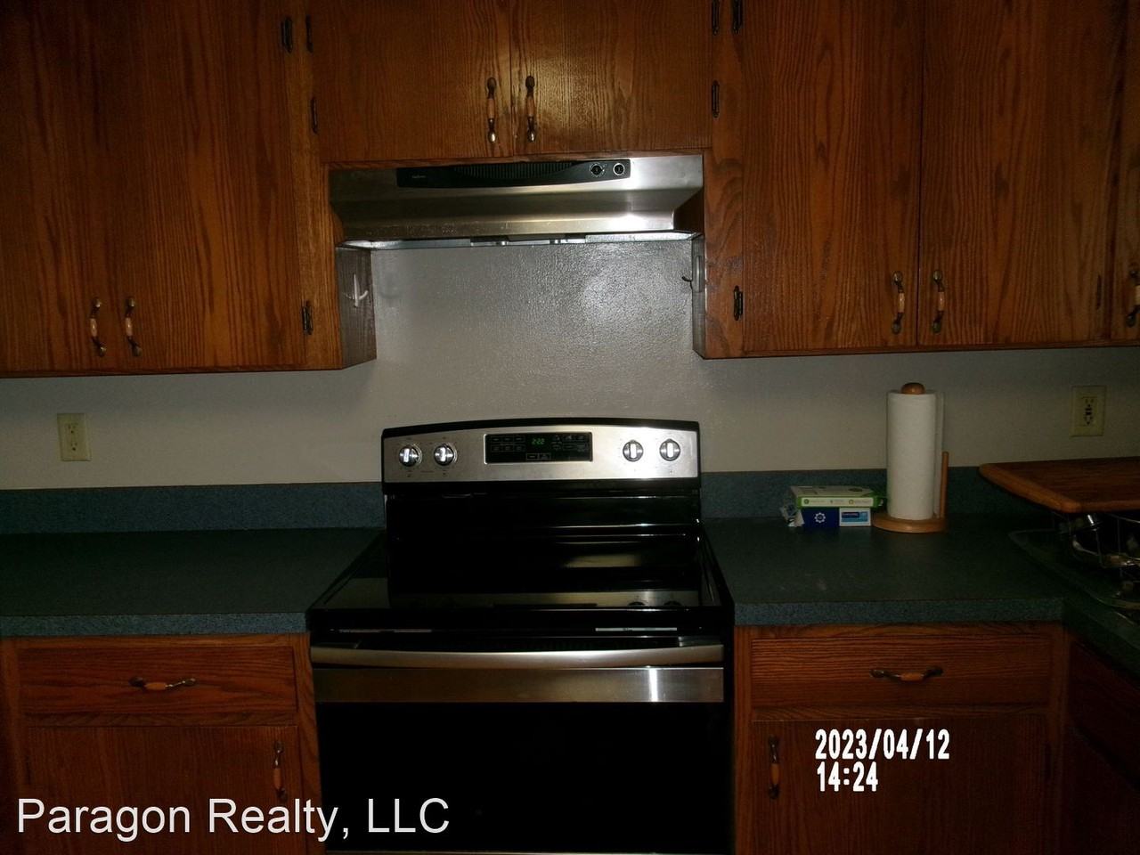 300 Tasman Pl - Photo 3 of 5