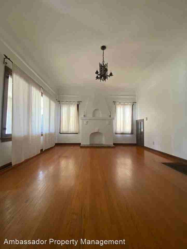 3636 California Ave - Photo 2 of 28