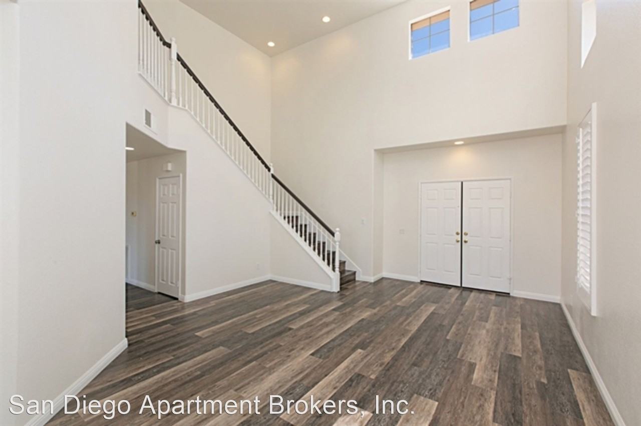 5070 Sea Mist Ct - Photo 2 of 24