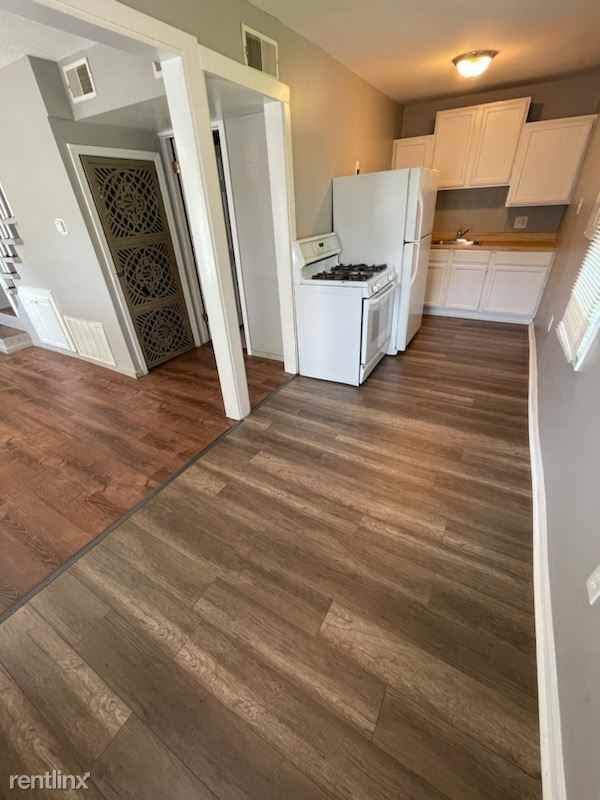 25550 Student - Photo 2 of 9