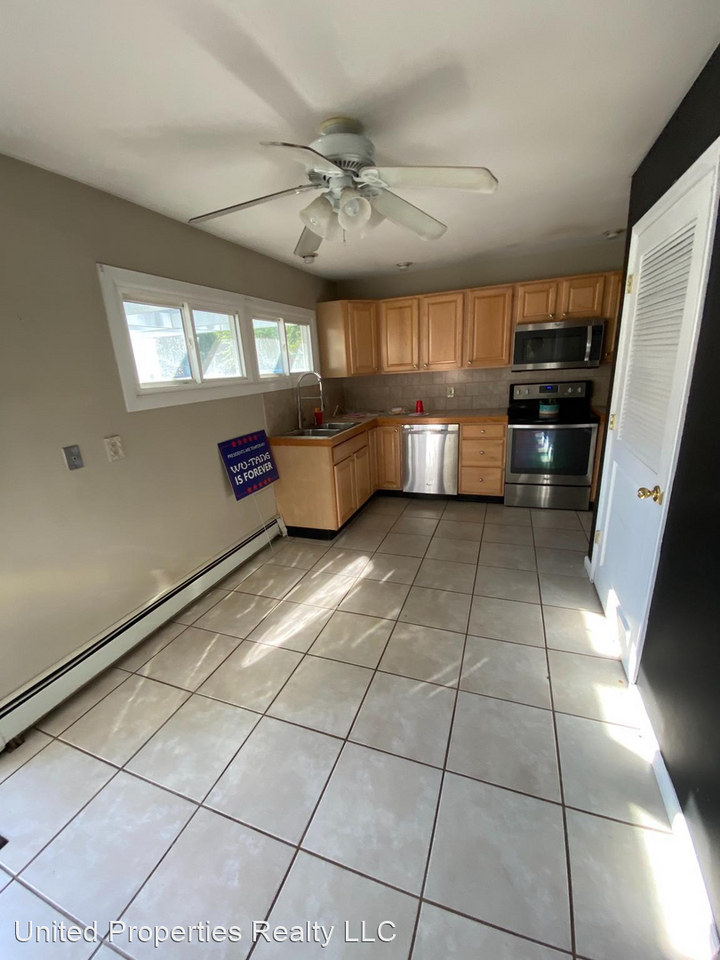 47 Ivory Rock Rd - Photo 2 of 10