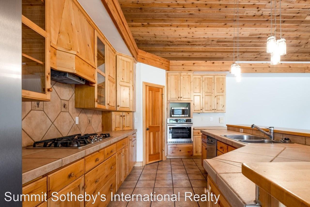 3 Keystone Ct - Photo 2 of 26