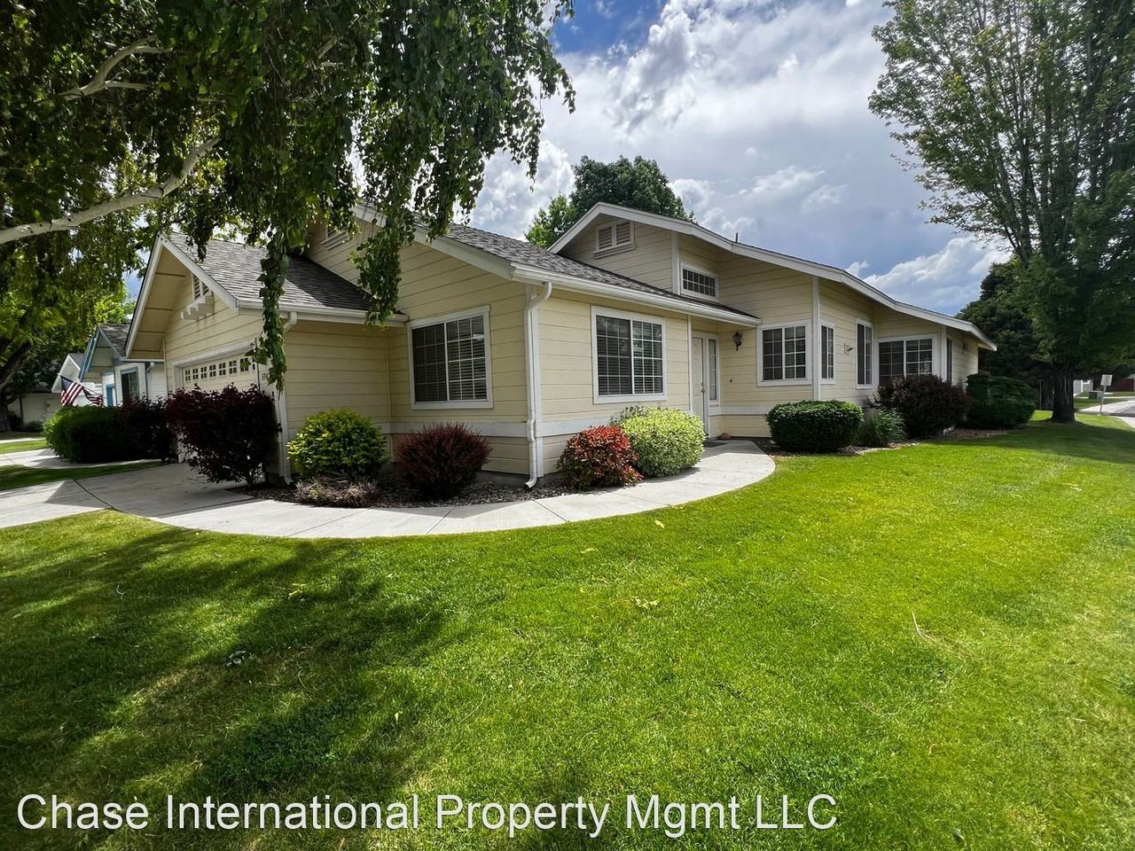 1742 Lavender Ct - Photo 2 of 14