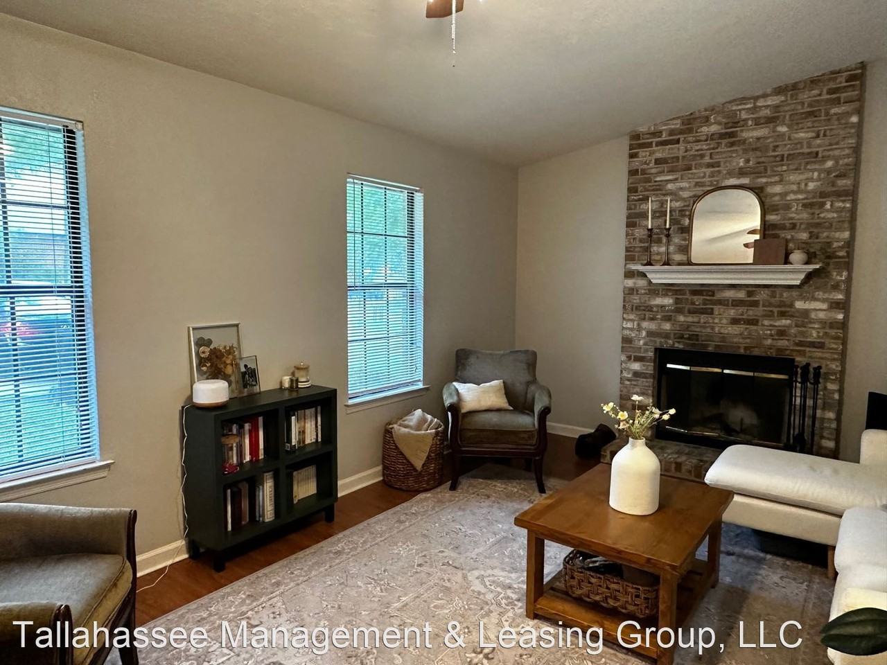 2266 Claremont Ln - Photo 3 of 12