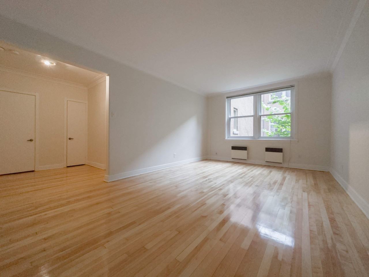 3787 CH DE LA CÔTEDESNEIGES Apartments 3787 Ch De La CôteDes