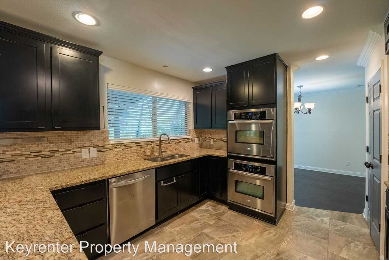 7203 Fred Morse Dr - Photo 2 of 31