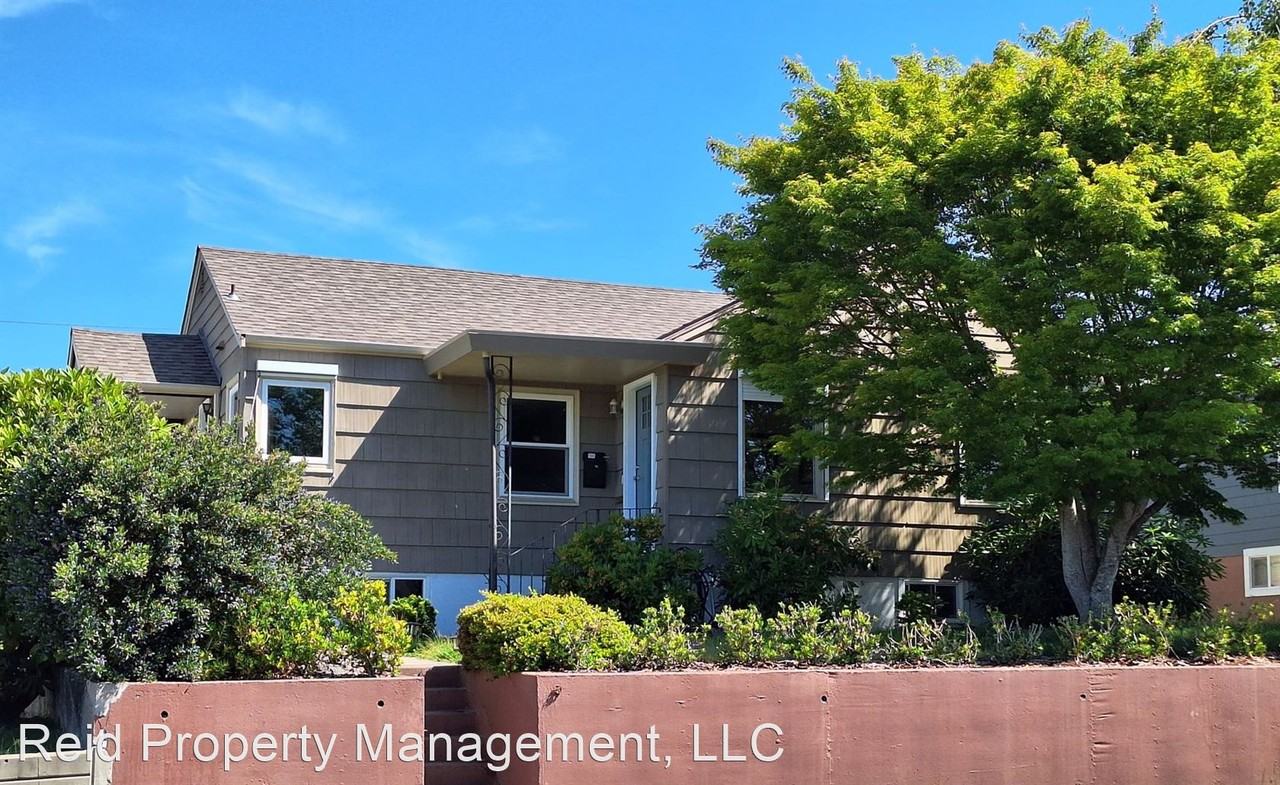 2118 E Highlands St - Photo 2 of 22