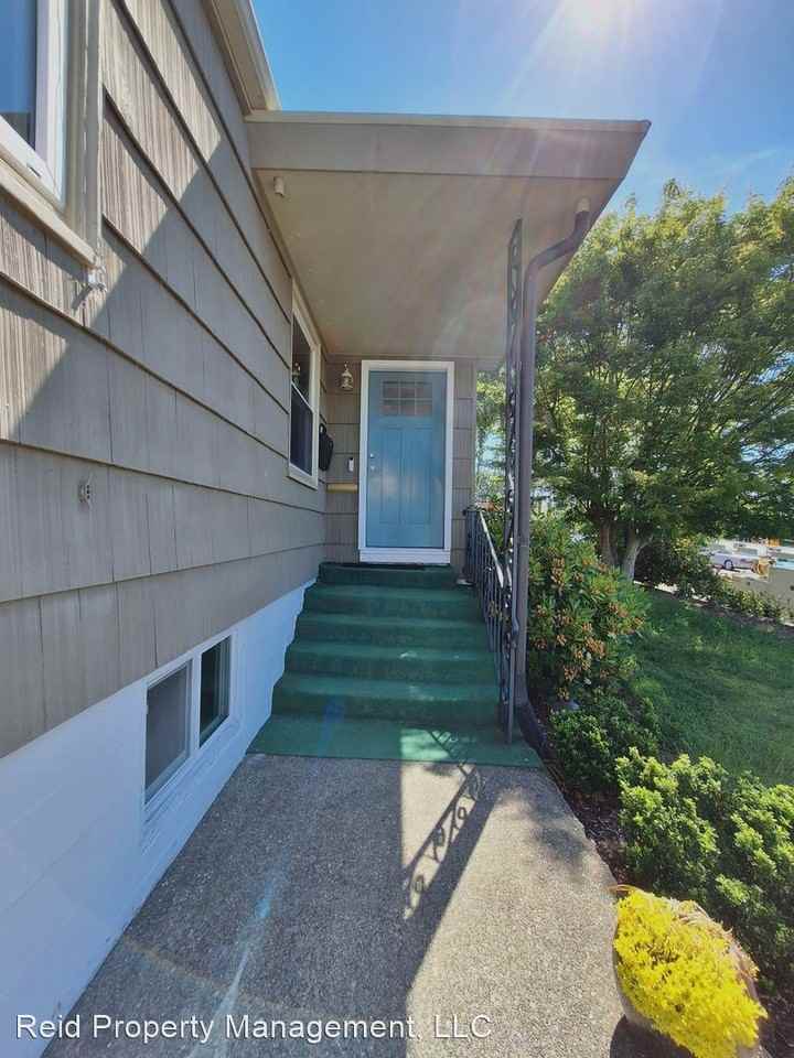 2118 E Highlands St - Photo 3 of 22