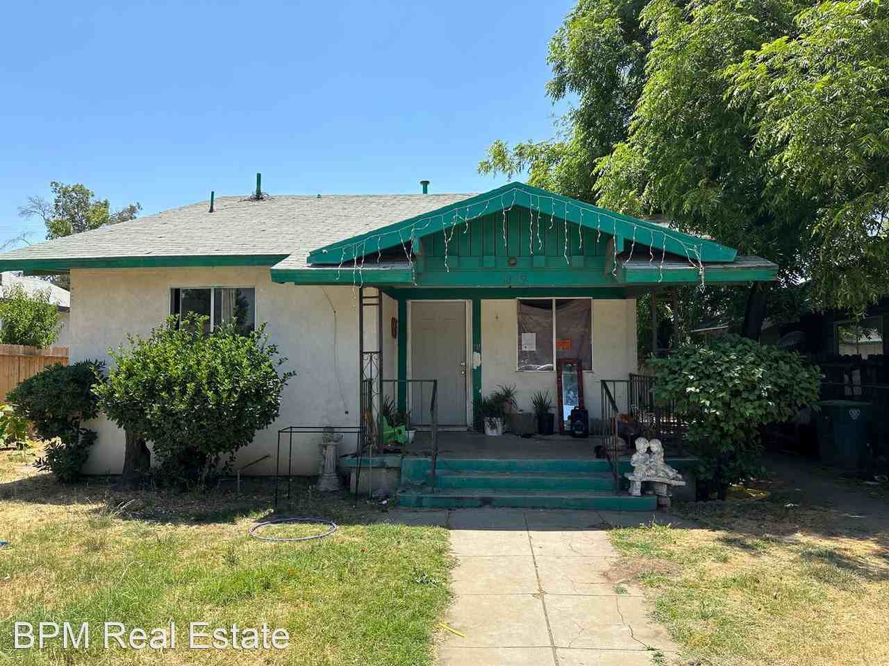 1329 Chester Place Apartments 1329 Chester Pl, Bakersfield, CA 93304