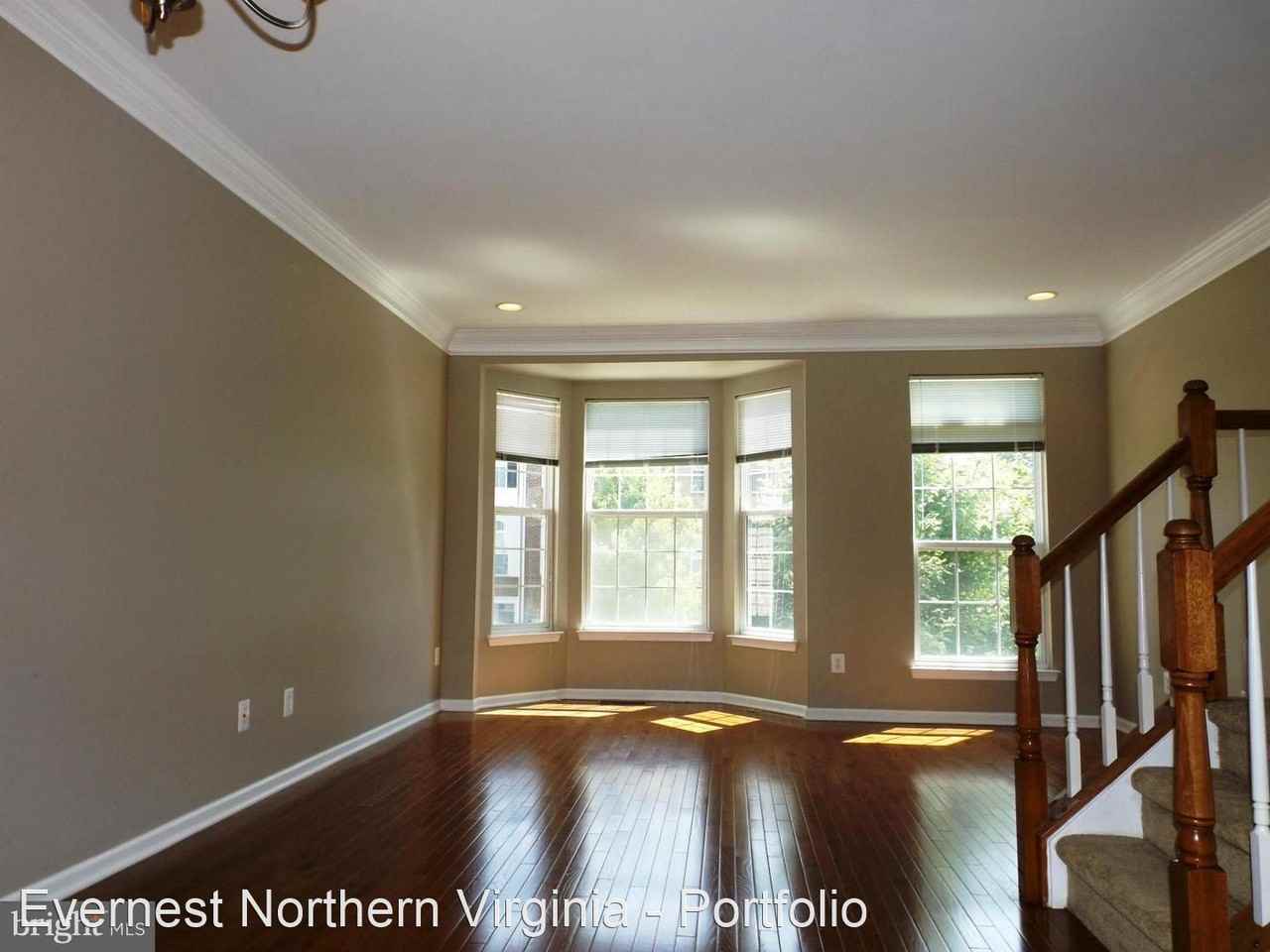 20415 Trails End Ter - Photo 2 of 18